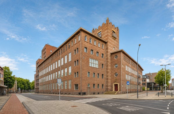 free-sector-houses for rent on Oude Vest