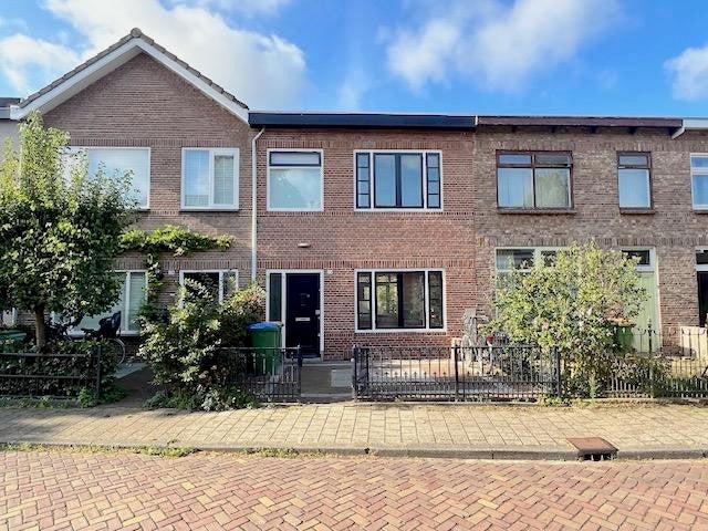Bekijk foto 1/28 van house in Breda