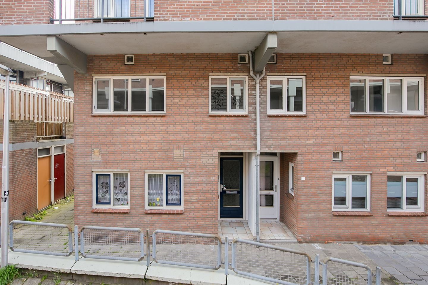 Studio in Spijkenisse met 2 kamers