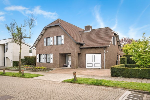 Landhuis aan de Halewijnstraat 8, Geleen