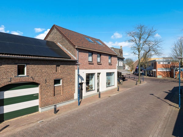 Woonhuis aan de Peterstraat 27 in Munstergeleen