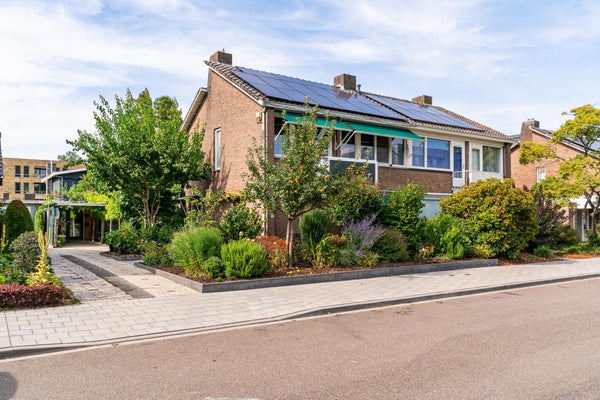 Woonhuis aan de Dunantstraat 18 in Geleen