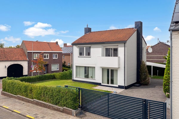 Woonhuis aan de Kleine Kommel 1 in Munstergeleen