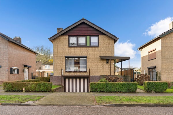 Woonhuis aan de Rembrandtlaan 40 in Geleen