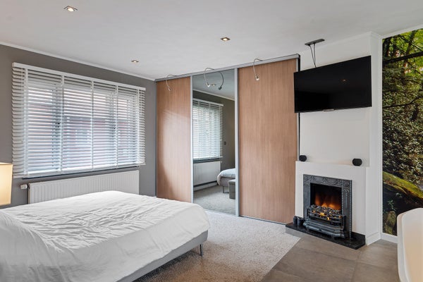 25mastersuite