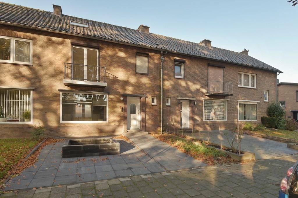 Woonhuis aan de Adamsstraat 3 in Geleen