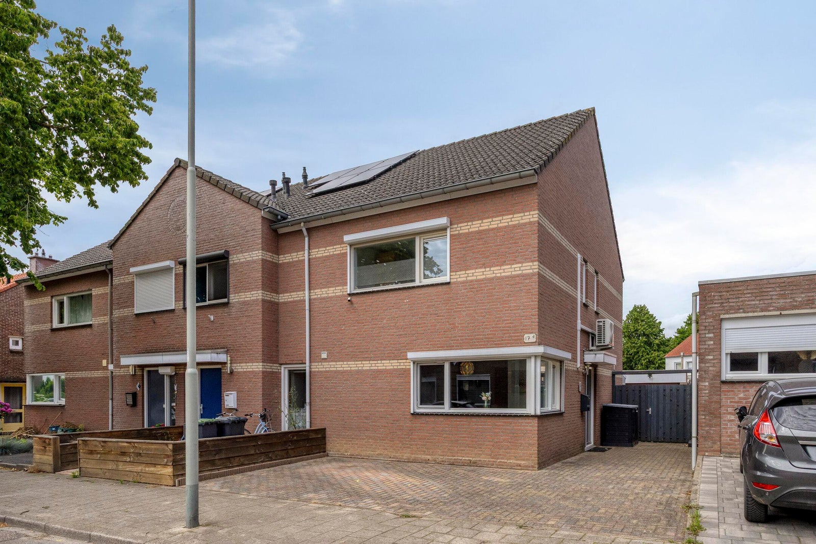 Woonhuis aan de Pastoor Schoenmaeckersstraat 17D in Geleen