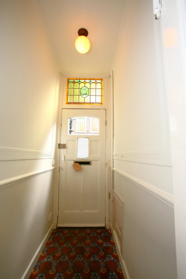 Image 100