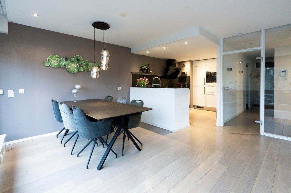 Rent Apartment with external access Adriaan van Bergenstraat, Breda?