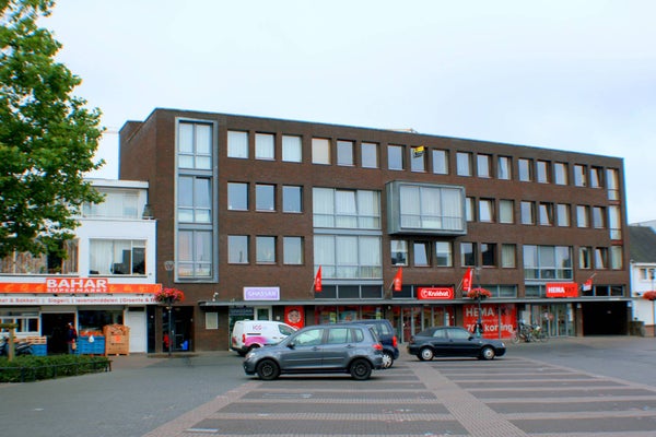 free-sector-houses for rent on Woenselse Markt