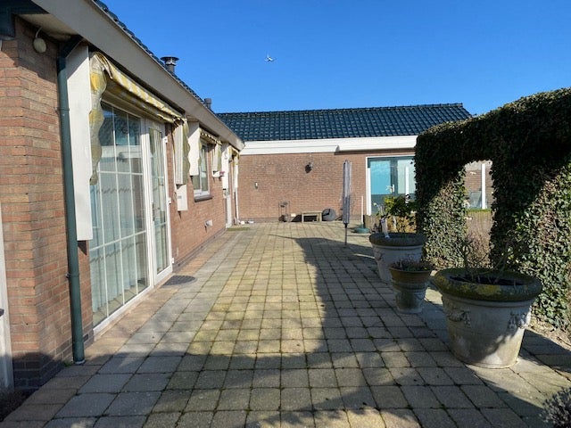 Woonhuis in Nieuw-Vennep met 5 kamers