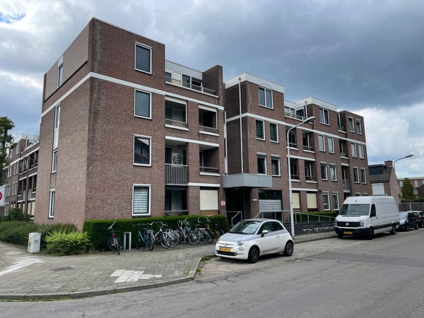 homes for rent on Kasteel Hillenraadweg