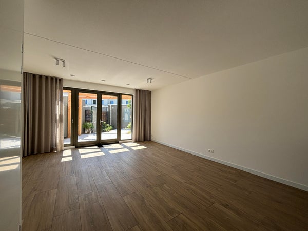 Adelbert van Scharnlaan