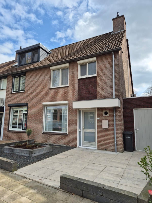 huurwoningen te huur op Bessenlaan