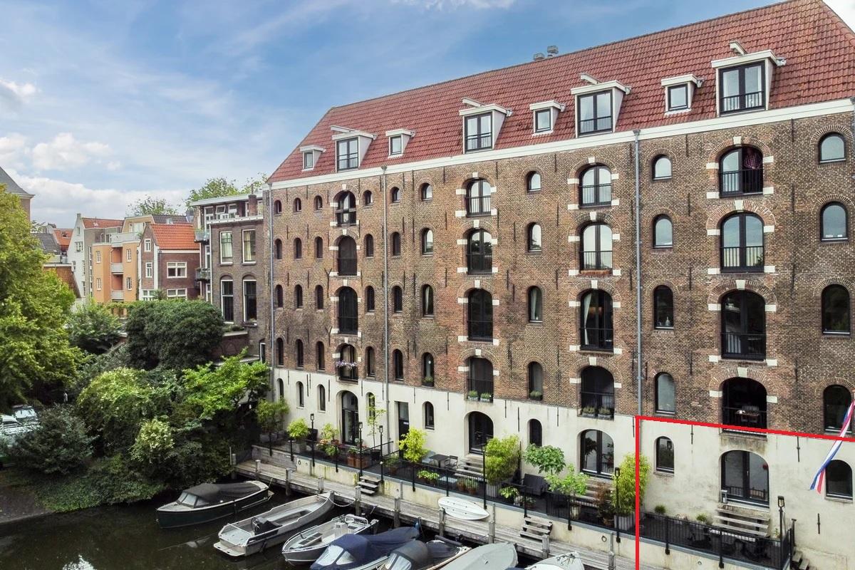 View photo 1/41 of apartment in Amsterdam