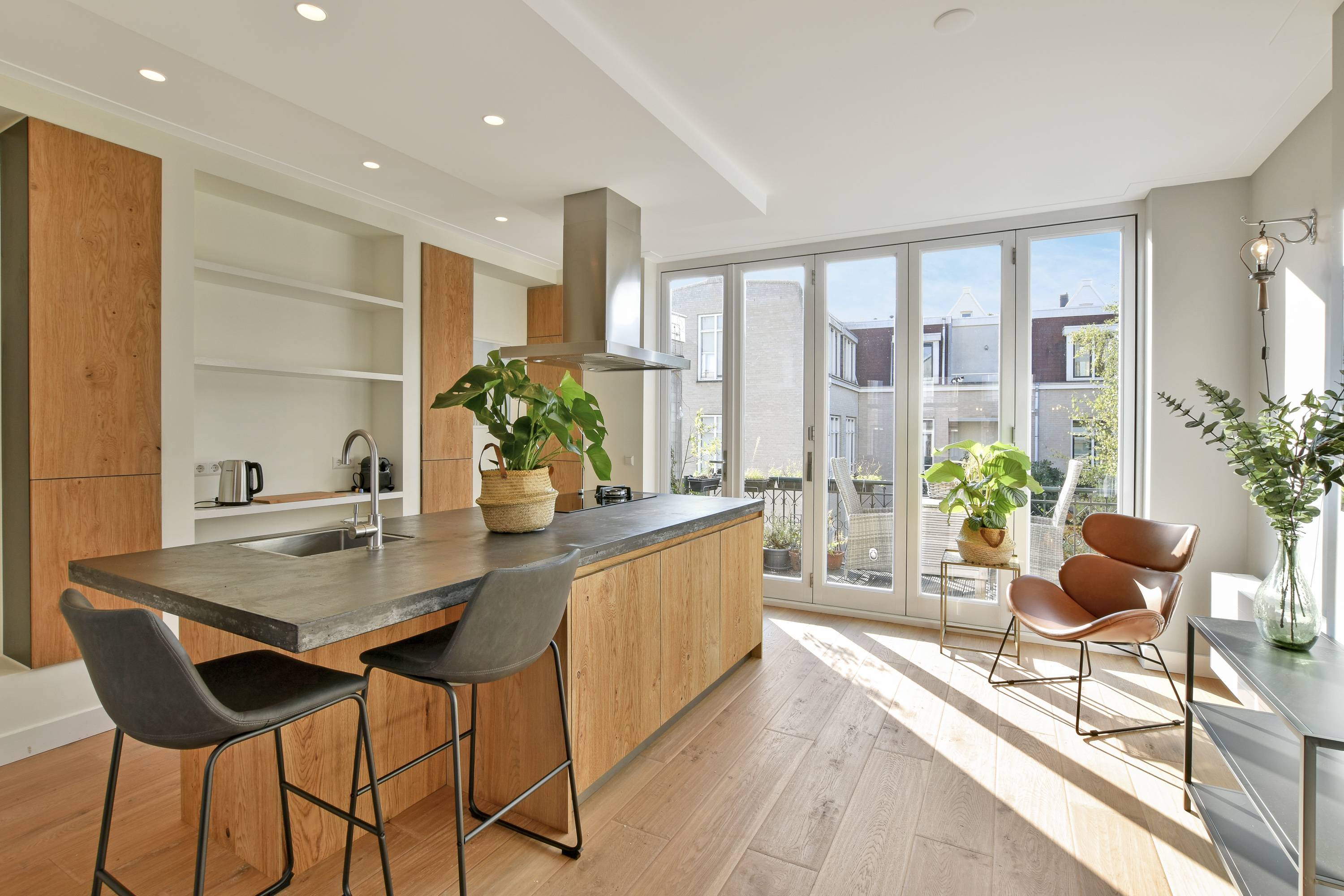 Bekijk foto 1/33 van apartment in Amsterdam