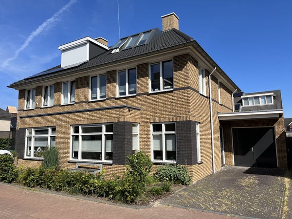 Tulpentuin, Houten