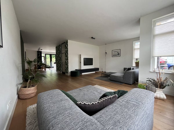 Tulpentuin, Houten