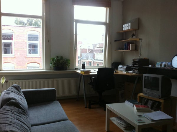Bekijk foto 1/9 van house in 's-Gravenhage