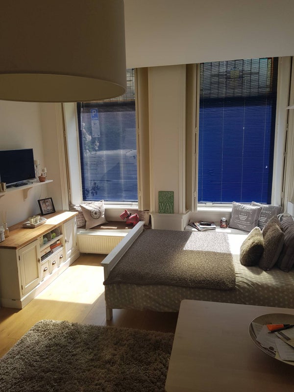 Bekijk foto 1/7 van house in 's-Gravenhage