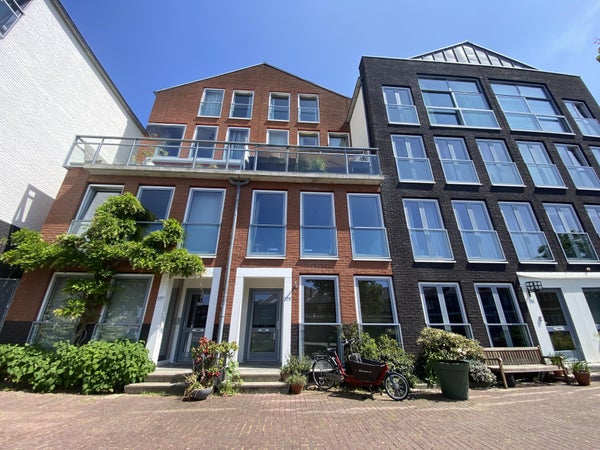 vrije-sector-woningen te huur op Schuttevaerkade