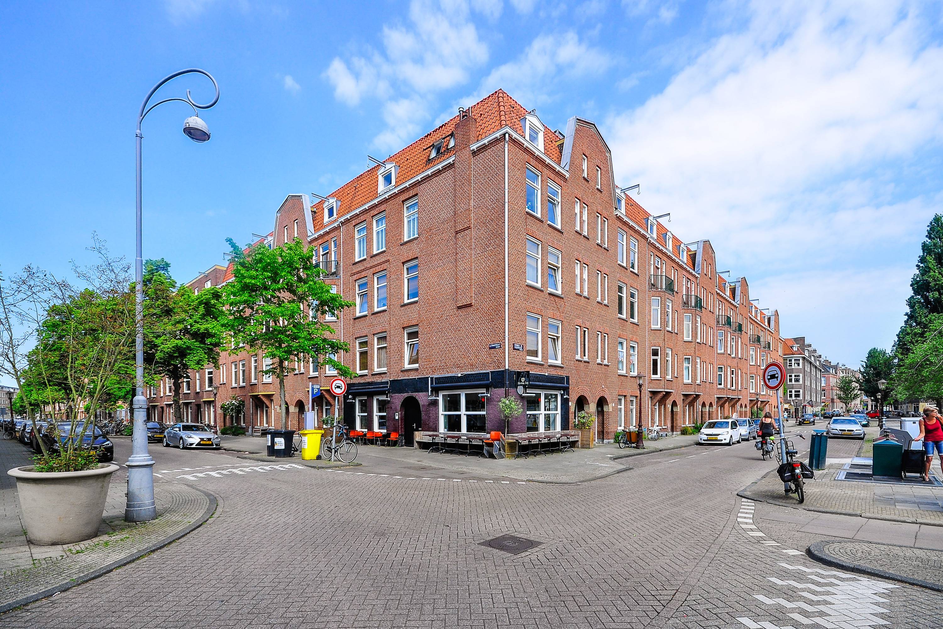 homes for rent on Henrick de Keijserplein