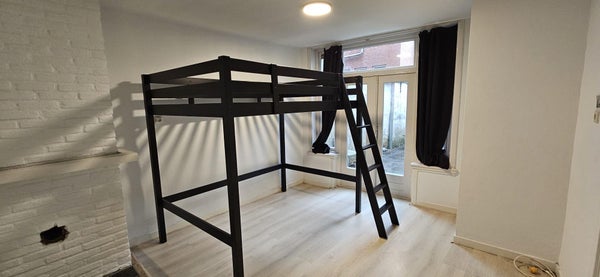 De Laan 11, Groningen
