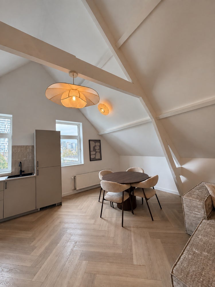 Gouvernestraat 4