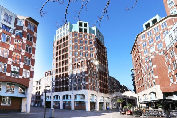 Muzenplein 78, Den Haag