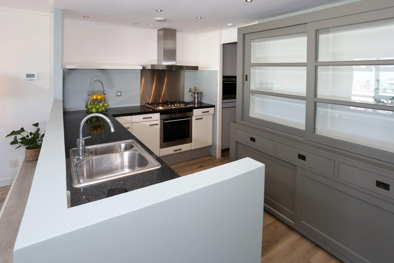 apartment at Den Haag Gevers Deynootweg 91 2586BK, Netherlands
